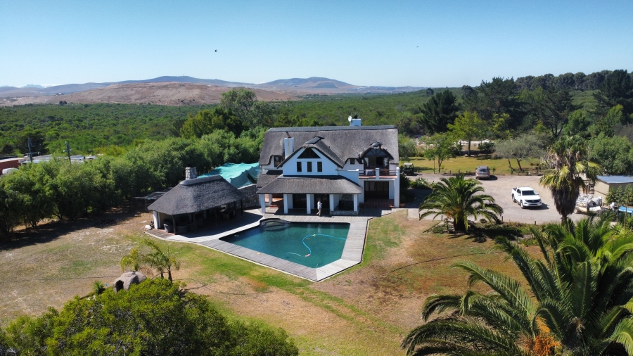 4 Bedroom Property for Sale in Cape Farms Western Cape